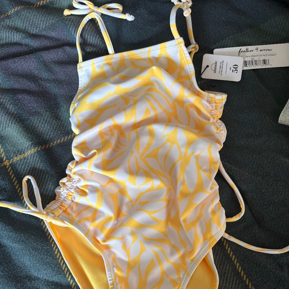 Girls size 5 bathing suit!